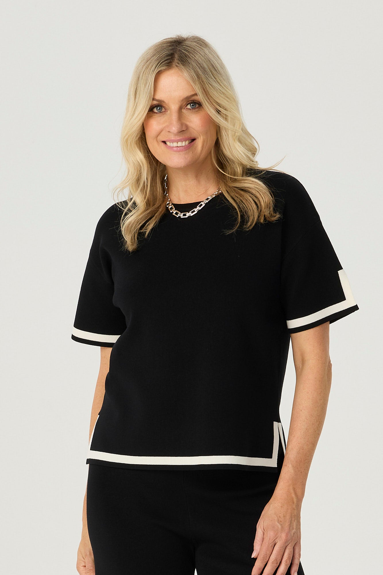 Otis Contrast Trim S/s Knit Top