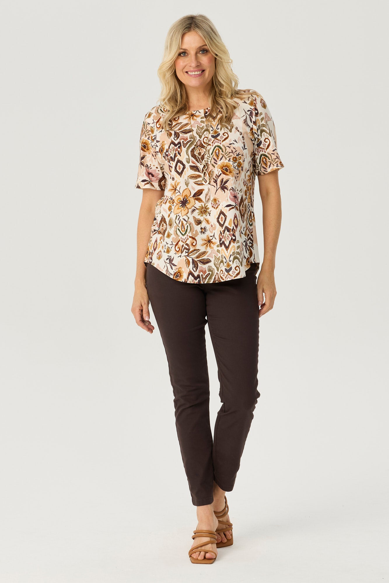 SIERRA S/S PLEAT BACK TEE