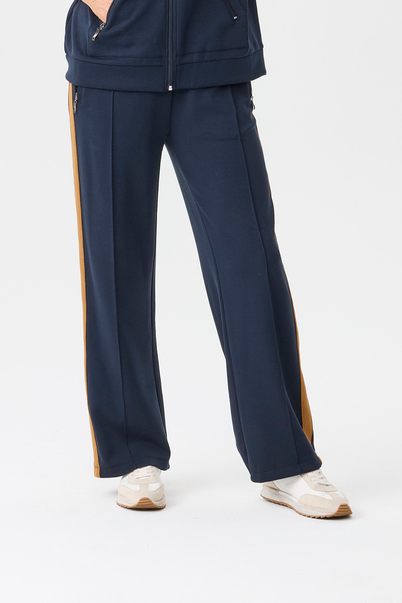 Energy Side Stripe Wide Pant