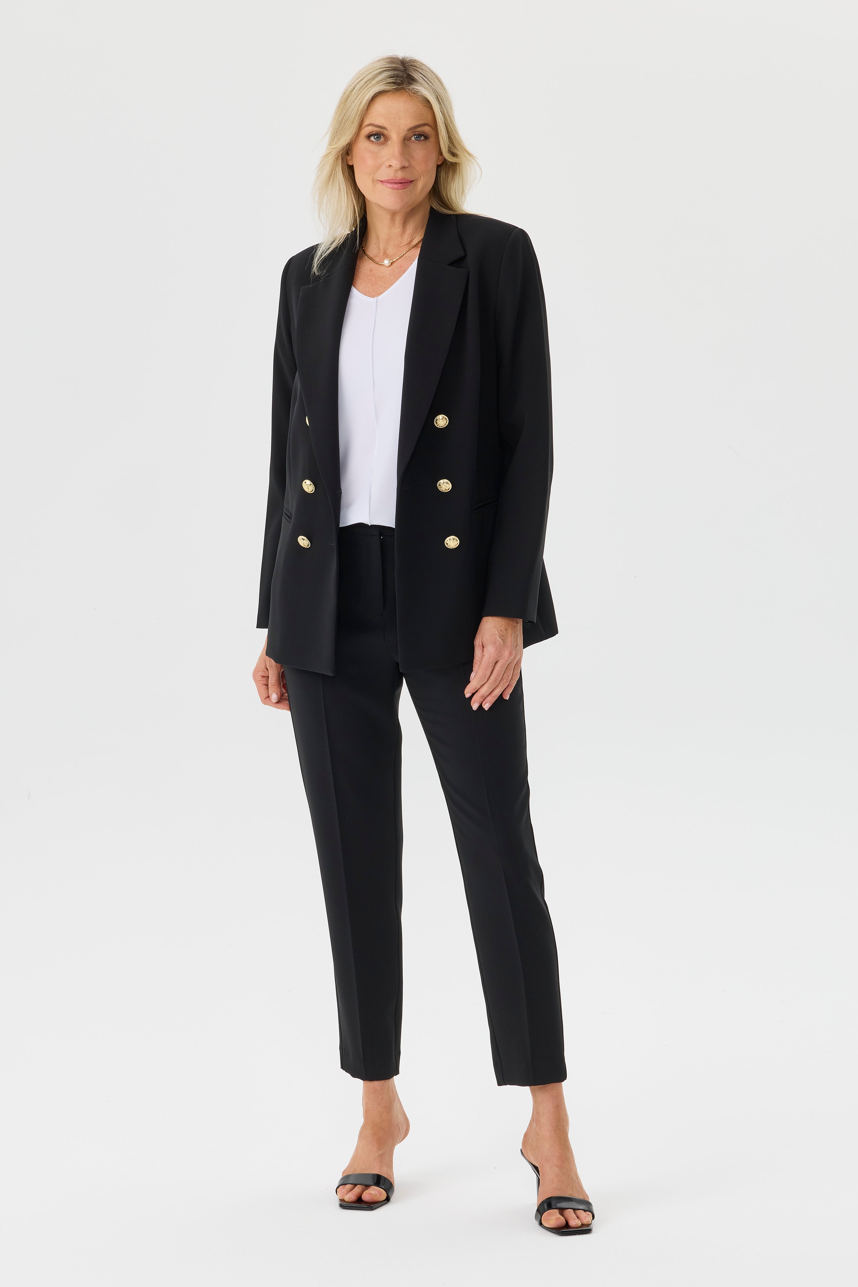 Mara 7/8 Zip Front Narrow Pant