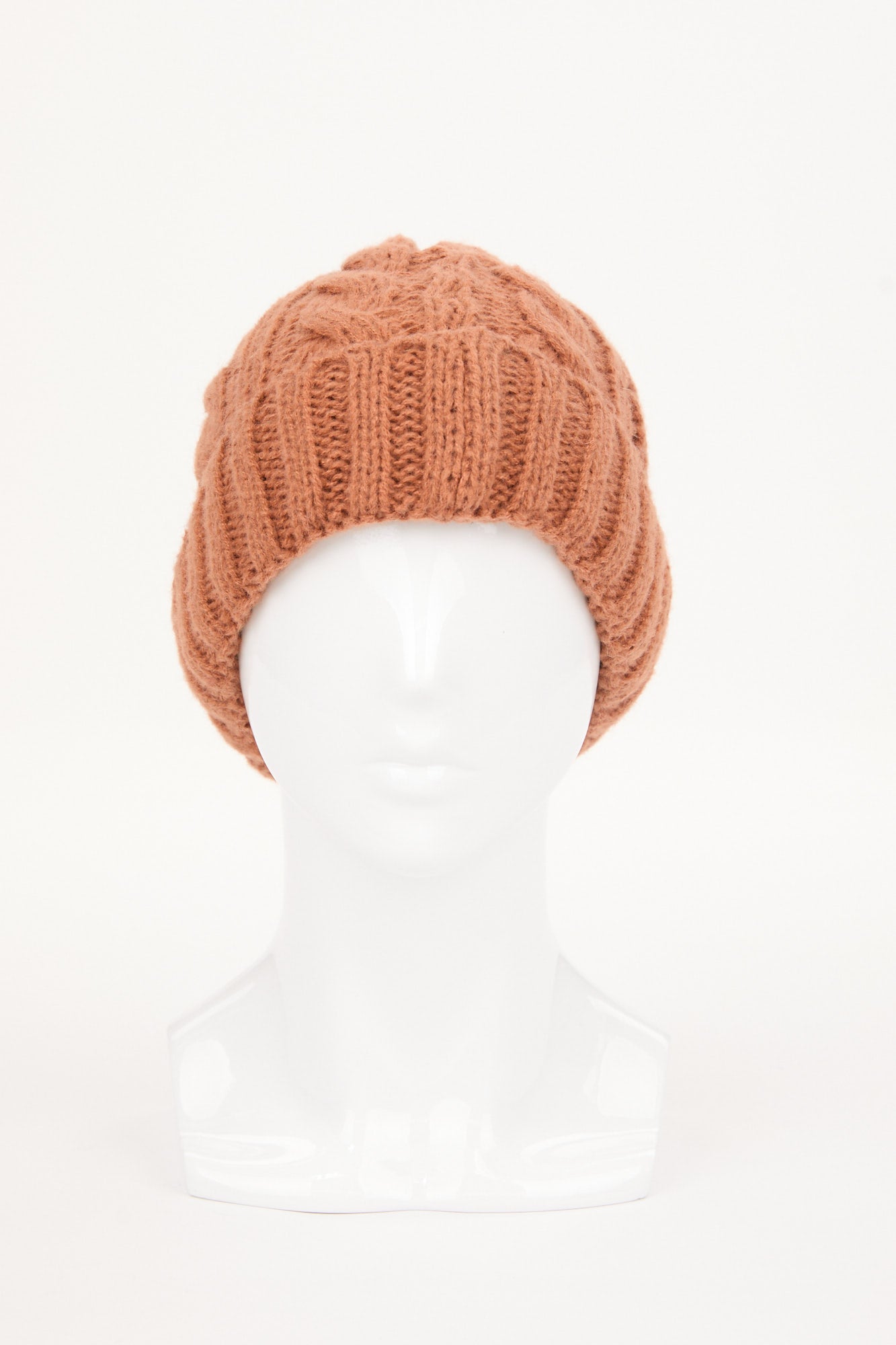 CABLE KNIT BEANIE