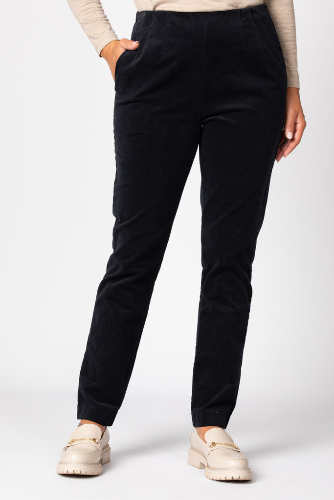 SLIM LEG SIGNATURE CORD PANT