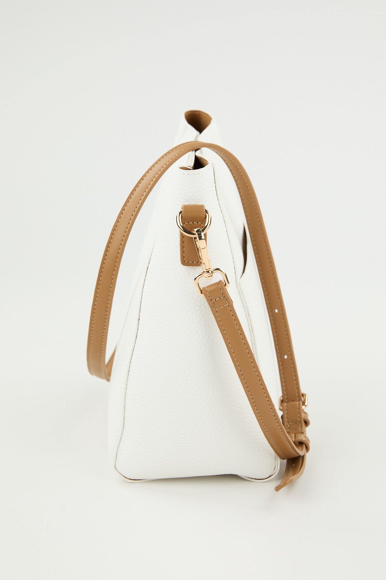 REMI BUCKET BAG