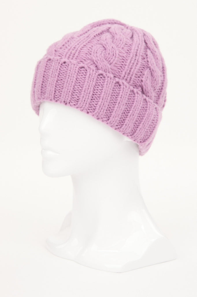 CABLE KNIT BEANIE